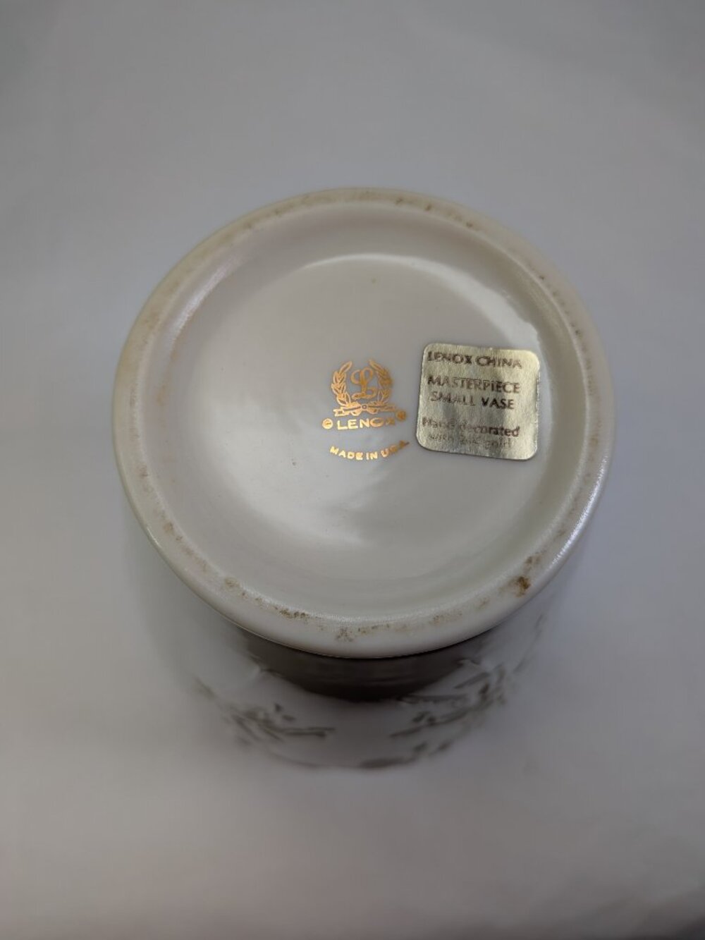 Lenox Masterpiece Collection Embossed Spider Lily Vase Gold Trim 7" - Picture 5 of 9